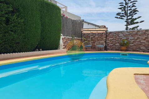 3 Bedroom Detached For Sale-ROB436-3