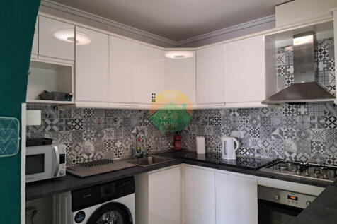 3 Bedroom Detached For Sale-ROB436-11