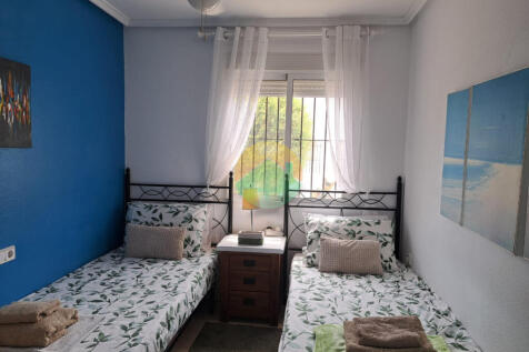 3 Bedroom Detached For Sale-ROB436-15