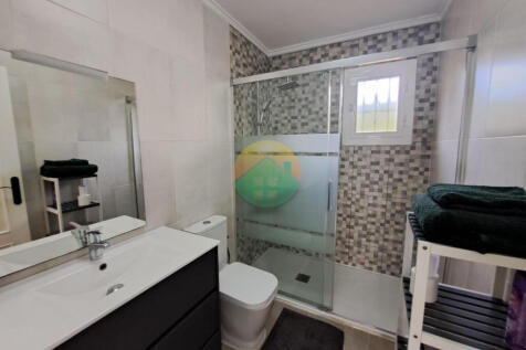 3 Bedroom Detached For Sale-ROB436-16