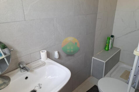 3 Bedroom Detached For Sale-ROB436-19