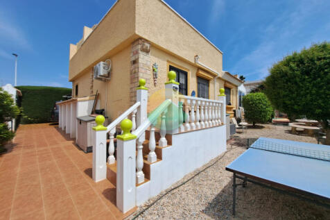 3 Bedroom Detached For Sale-ROB436-21