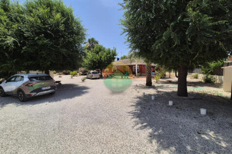 3 Bedroom Country House For Sale-CALA04-9
