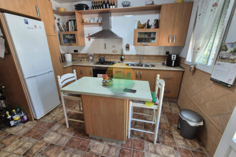 3 Bedroom Country House For Sale-CALA04-16