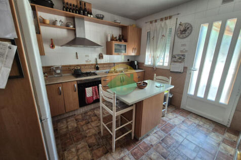 3 Bedroom Country House For Sale-CALA04-17