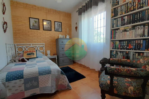 3 Bedroom Semi-Detached For Sale-PIN21-19