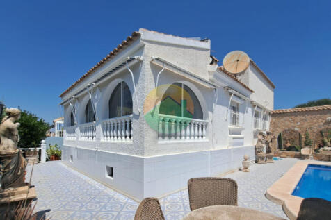 3 Bedroom Detached For Sale-ROB432-1