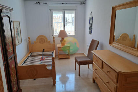 3 Bedroom Detached For Sale-ROB432-15