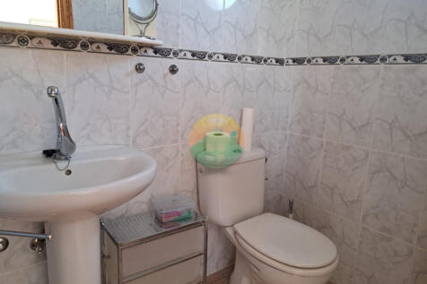3 Bedroom Detached For Sale-ROB432-21