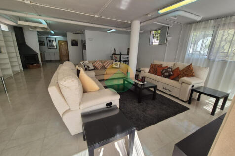 4 Bedroom Detached For Sale-CALA05-6