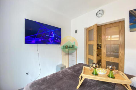 3 Bedroom Apartment For Sale-MOSTR12-22