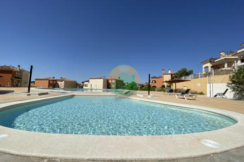 3 Bedroom Apartment For Sale-MOSTR12-26