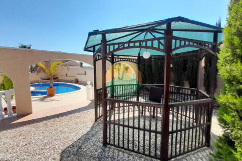 3 Bedroom Detached For Sale-NED611i-2