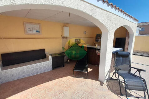 3 Bedroom Detached For Sale-NED611i-25