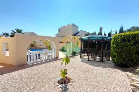 3 Bedroom Detached For Sale-NED611i-26