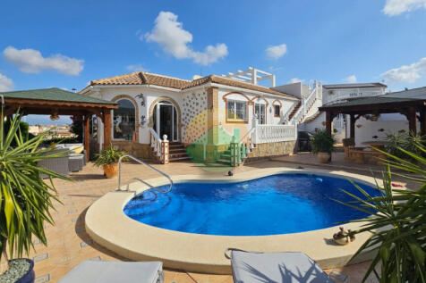3 Bedroom Detached For Sale-CIB101-1