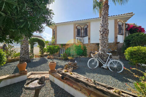 3 Bedroom Detached For Sale-CIB101-2