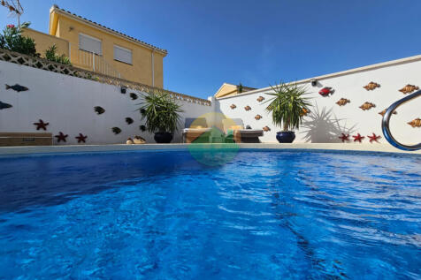 3 Bedroom Detached For Sale-CIB101-3