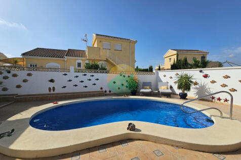 3 Bedroom Detached For Sale-CIB101-5