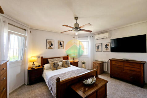 3 Bedroom Detached For Sale-CIB101-13