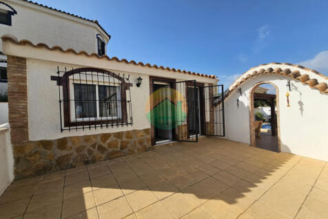 3 Bedroom Detached For Sale-CIB101-19