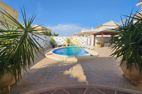 3 Bedroom Detached For Sale-CIB101-24