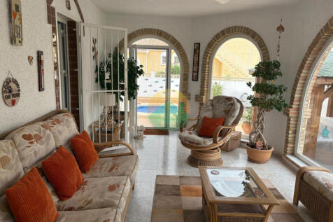 3 Bedroom Detached For Sale-CIB101-9