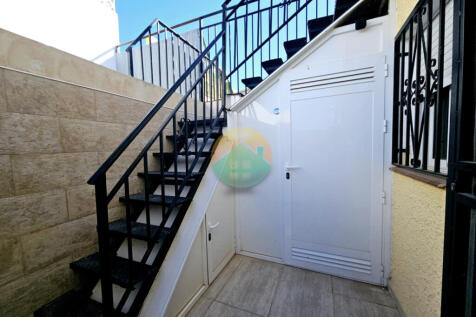 2 Bedroom Terraced For Sale-CLAD425-21
