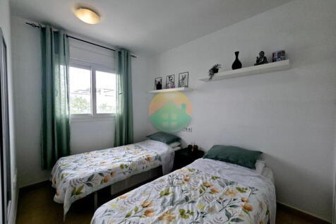 2 Bedroom Apartment For Sale-PW61-17