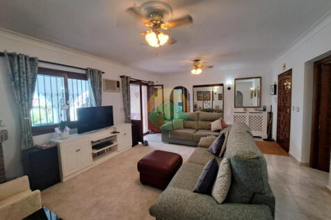 4 Bedroom Detached For Sale-MAZ25-11