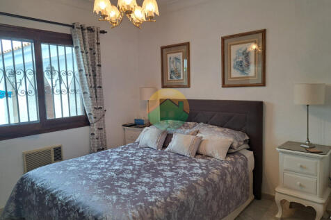 4 Bedroom Detached For Sale-MAZ25-15