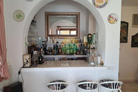 4 Bedroom Detached For Sale-MAZ25-24