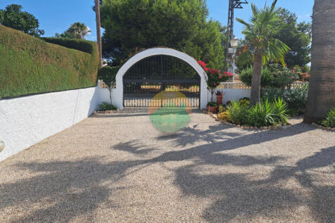 4 Bedroom Detached For Sale-MAZ25-9