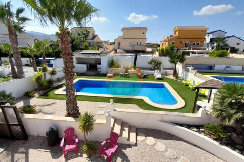 4 Bedroom Detached For Sale-NEB613-4