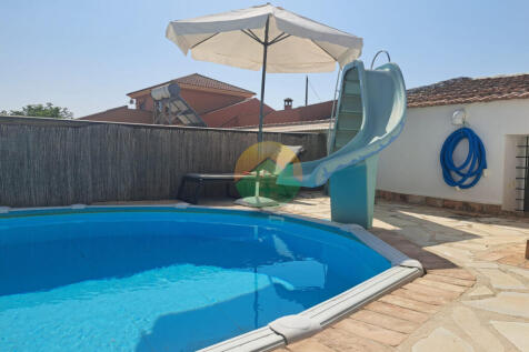 4 Bedroom Terraced For Sale-PAR17-3