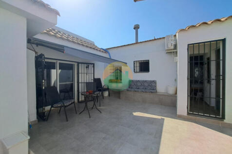 4 Bedroom Terraced For Sale-PAR17-4