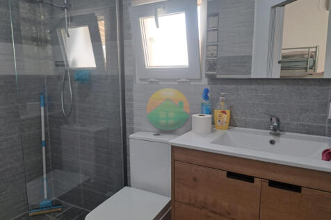 4 Bedroom Terraced For Sale-PAR17-24