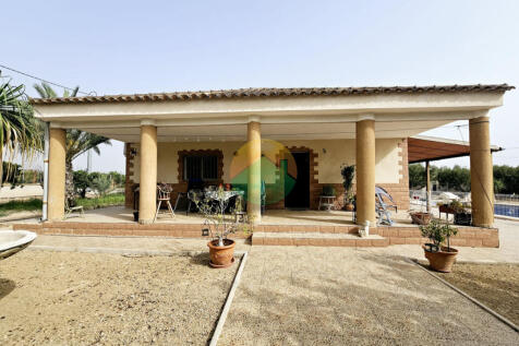 3 Bedroom Detached For Sale-LIB01-8