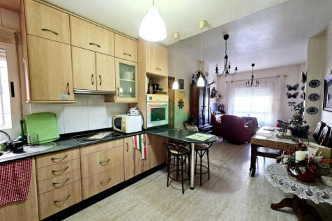 3 Bedroom Apartment For Sale-PDM188-15