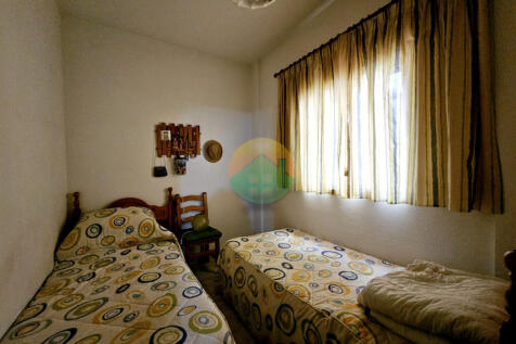 3 Bedroom Apartment For Sale-PDM188-18