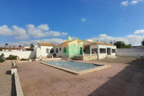 4 Bedroom Detached For Sale-MAZ26-1