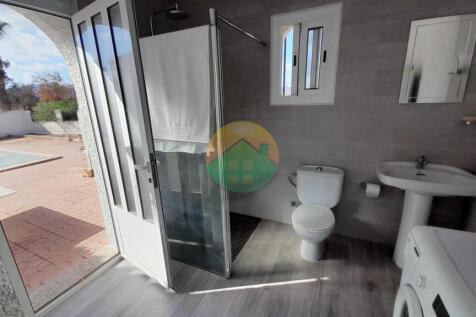 4 Bedroom Detached For Sale-MAZ26-23