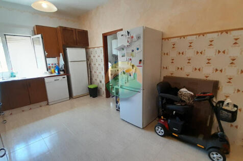 4 Bedroom Detached For Sale-PAS08-14