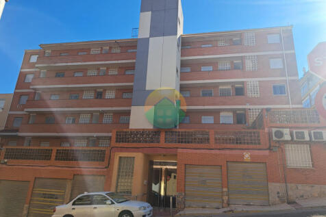 3 Bedroom Apartment For Sale-PDM189-8