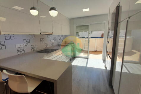 3 Bedroom Detached For Sale-ALAM65-14
