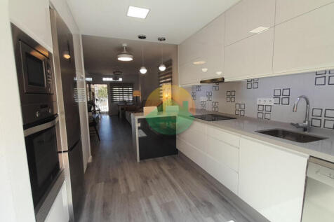 3 Bedroom Detached For Sale-ALAM65-15
