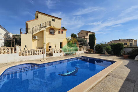 3 Bedroom Detached For Sale-NED624-10