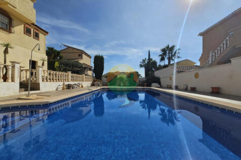 3 Bedroom Detached For Sale-NED624-11