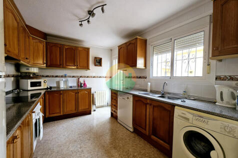 3 Bedroom Detached For sale-NED625-16