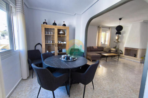 3 Bedroom Detached For Sale-NED623-13